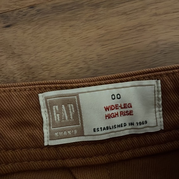 Brown gap jeans!!! “Wide-leg, high-rise”☺️ - Picture 2 of 2